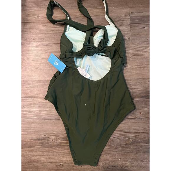 Cupshe Green Swim Suit NWT small - Picture 3 of 4